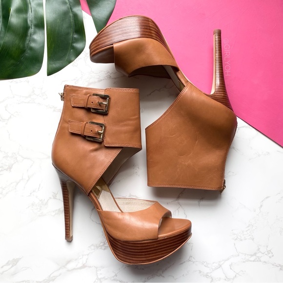 Michael Kors Ankle Wrap Buckles Teaser Platform Heels 7.5 - Picture 2 of 8